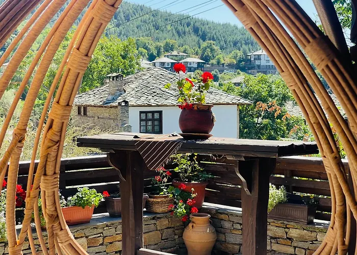 Луксозна вила родопски изгрев *